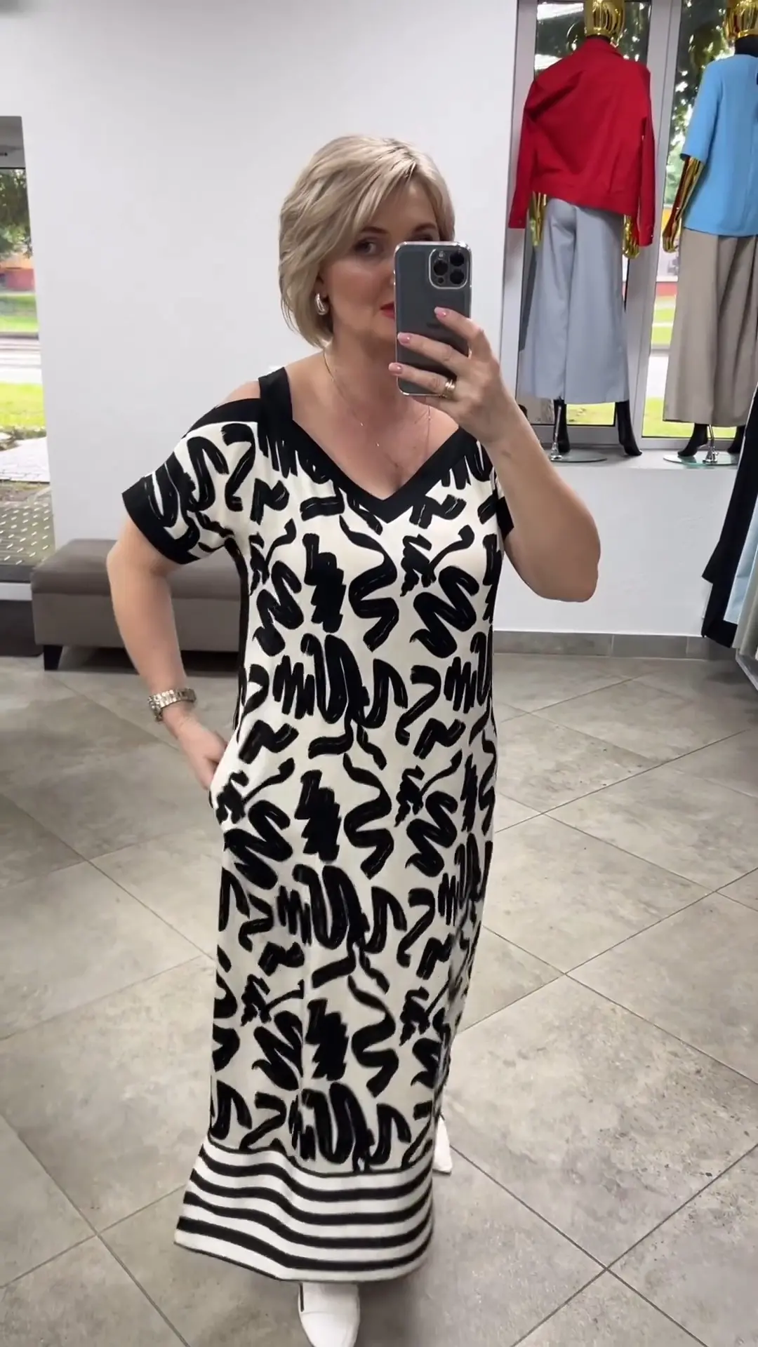 🌷Limited Time 52% OFF💞Shoulder V-Neck Fashionable Breathable Dress-1