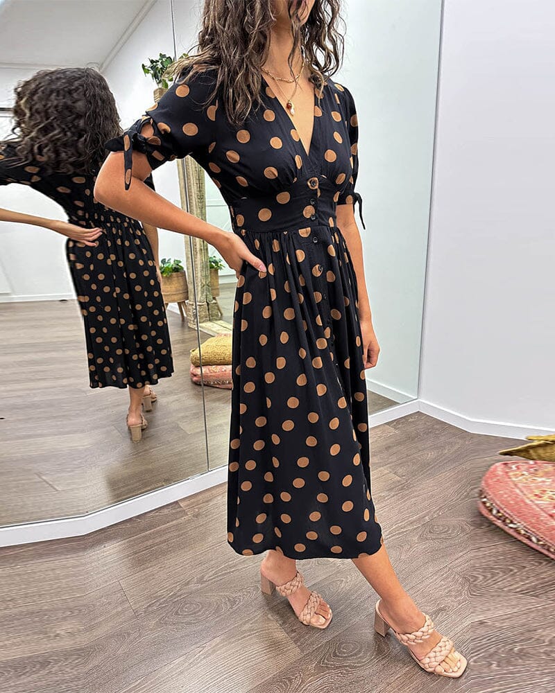 🌷Limited Time 53% OFF💞💃Deep V-neck polka-dot dress-1