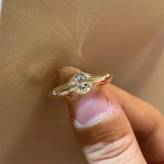 ❤️ Valentine's Day Gift 💎 Spinning Diamond Ring Symbolizing the Star of the Universe-1