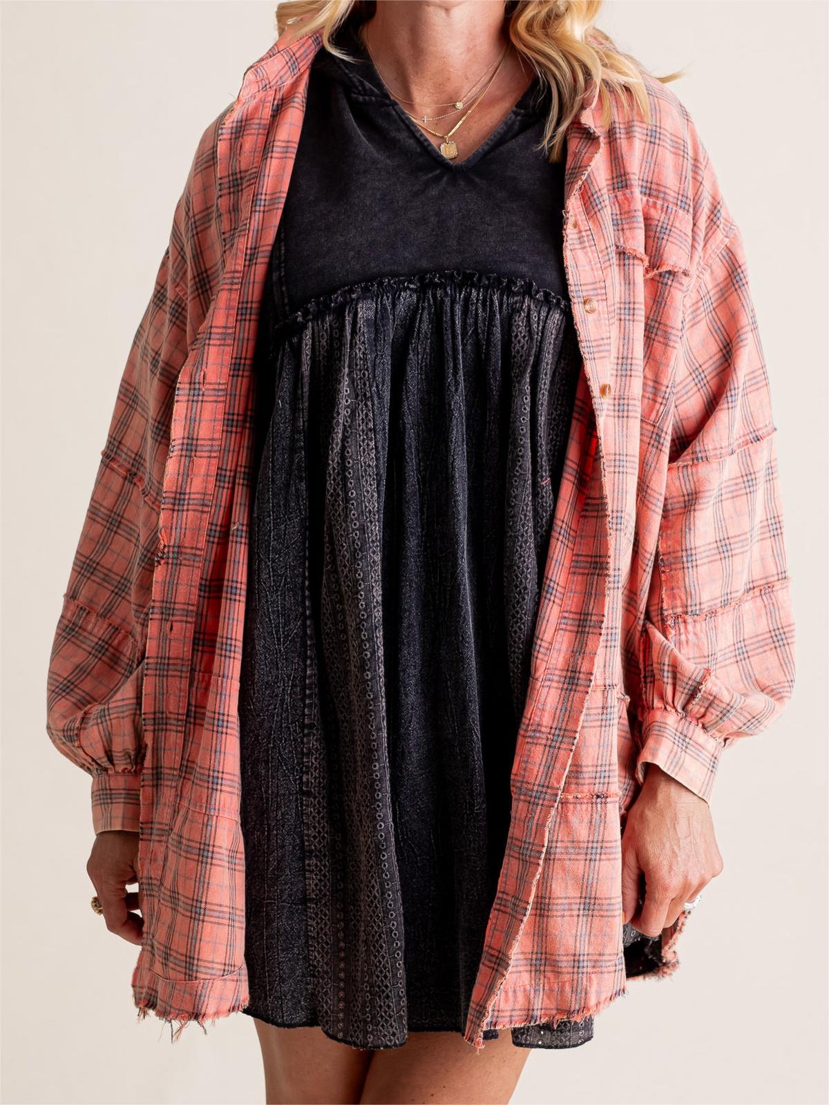 🔥Hot Sale 68% OFF🔥🏆Women's Mineral Washed Button Down Plaid Shirt-3