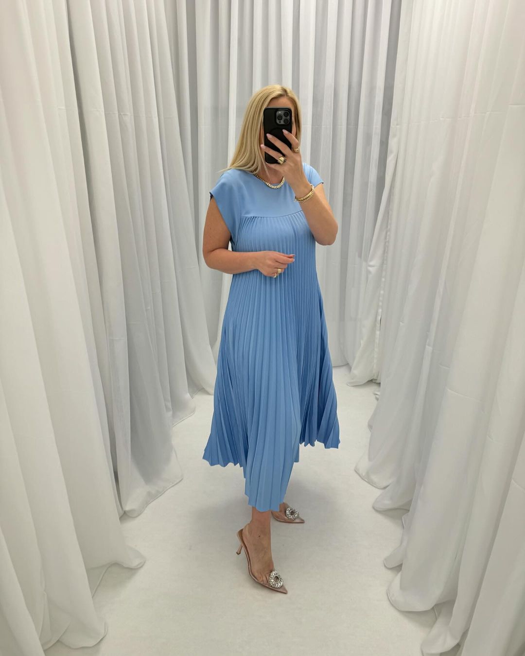 🔥HOT SALE🔥Sleeveless pleated simple solid colour dress-3