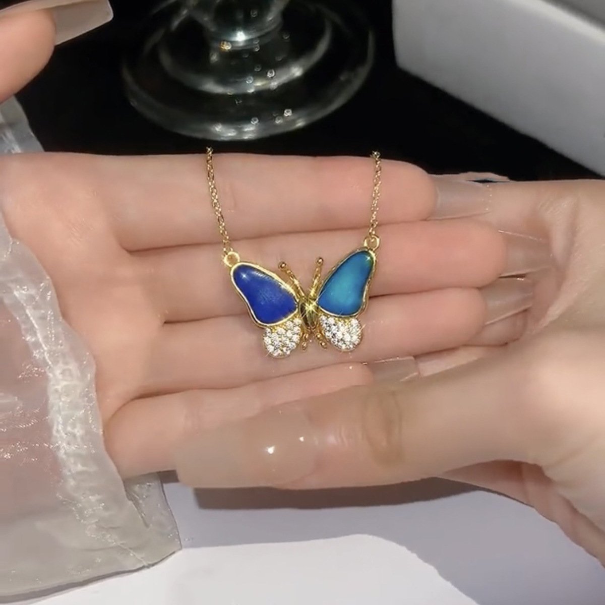 Hot Sale🔥Magnetic Gradient Gemstone Butterfly Necklace-5