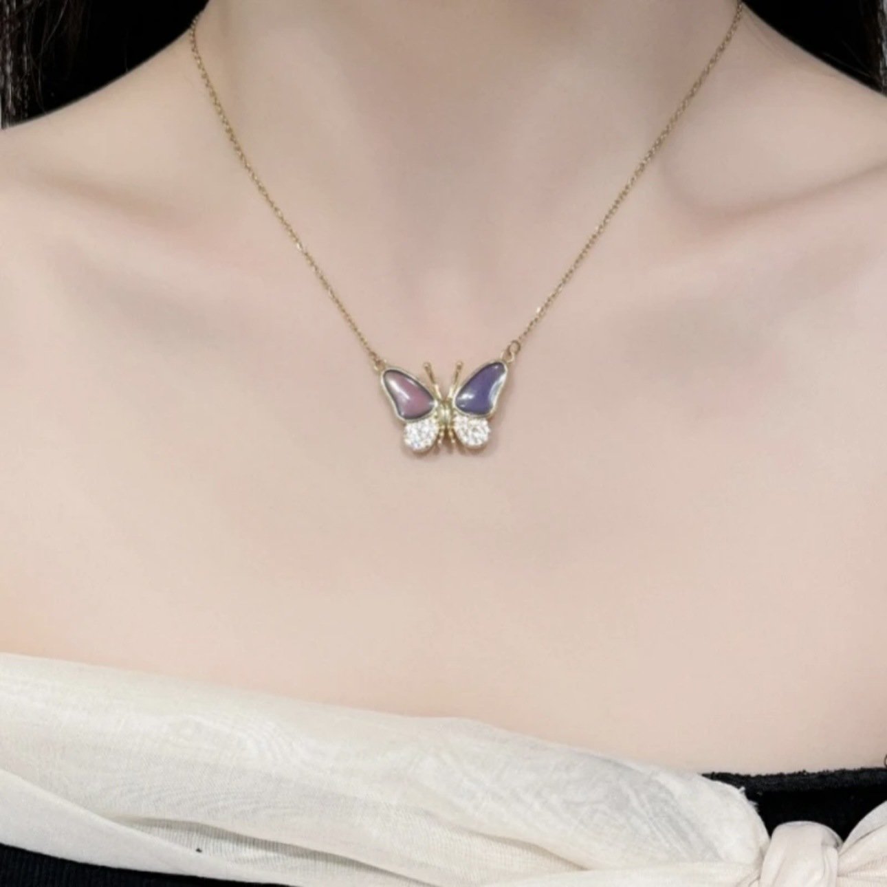 Hot Sale🔥Magnetic Gradient Gemstone Butterfly Necklace-7