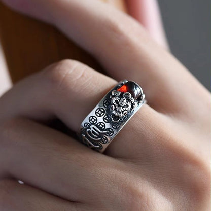 Rijkdom in de hand! Lucky Pixiu open ring met edelsteendecoratie
